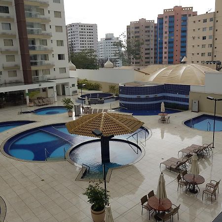 Residencial Casa Da Madeira Apartment Caldas Novas Exterior photo